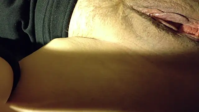 Snapshot of FrumCake chatting on December 16, 2025, 1:21 am FrumCake online show from December 16, 2025, 1:21 am