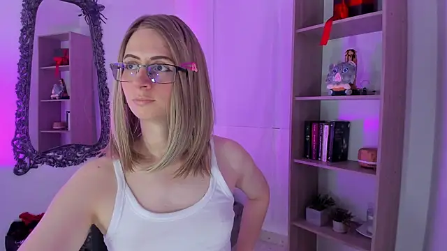 Snapshot of KimberlyJohnsoon chatting on November 28, 2025, 3:56 pm KimberlyJohnsoon online show from November 28, 2025, 3:56 pm