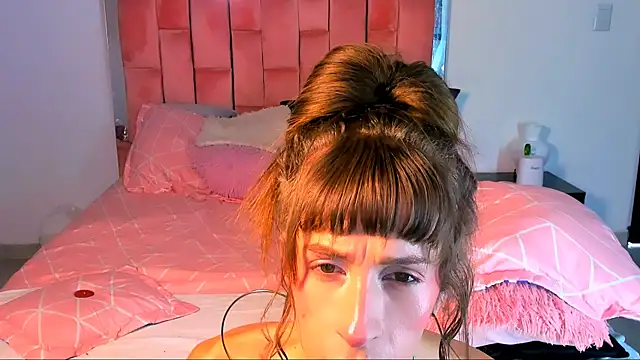 the queen aleja online show from October 27, 2025, 12:39 pm