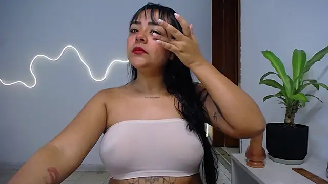 emily bellucci02 online show from July 30, 2026, 2:21 am