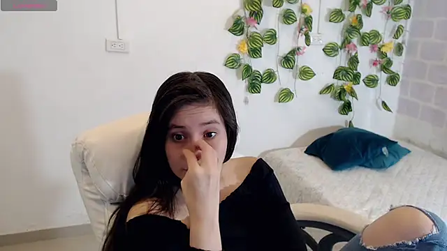 Snapshot of tania_sweet__ chatting on October 1, 2025, 2:43 pm tania sweet online show from October 1, 2025, 2:43 pm