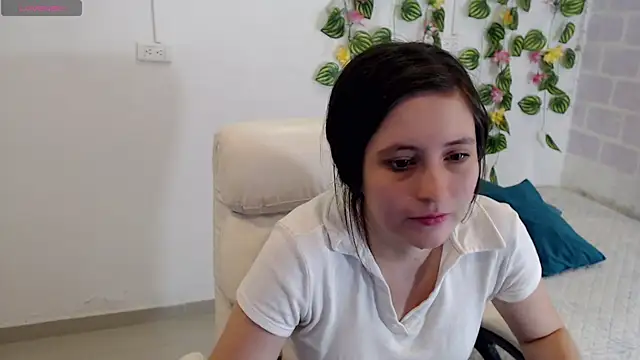 Snapshot of tania_sweet__ chatting on October 10, 2025, 3:57 pm tania sweet online show from October 10, 2025, 3:57 pm