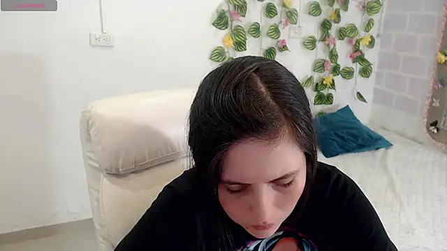 Snapshot of tania_sweet__ chatting on October 24, 2025, 6:40 pm tania sweet online show from October 24, 2025, 6:40 pm