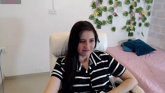 Snapshot of tania_sweet__ chatting on November 3, 2025, 4:54 pm tania sweet online show from November 3, 2025, 4:54 pm