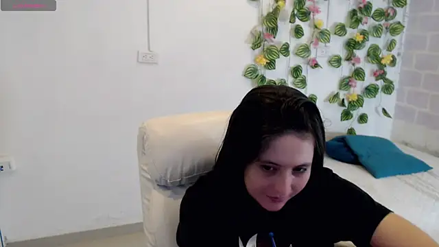 tania sweet   online show from December 17, 2025, 4:12 pm