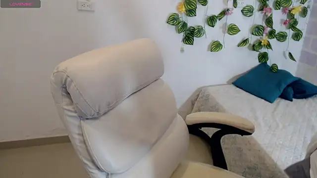 Snapshot of tania_sweet__ chatting on September 22, 2025, 4:02 pm tania sweet online show from September 22, 2025, 4:02 pm