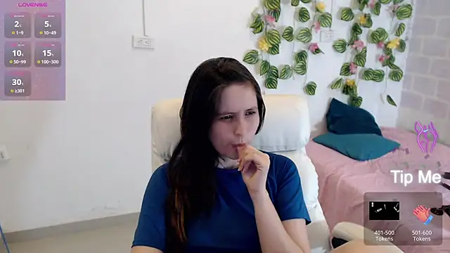 Snapshot of tania_sweet__ chatting on November 12, 2025, 8:23 pm tania sweet online show from November 12, 2025, 8:23 pm