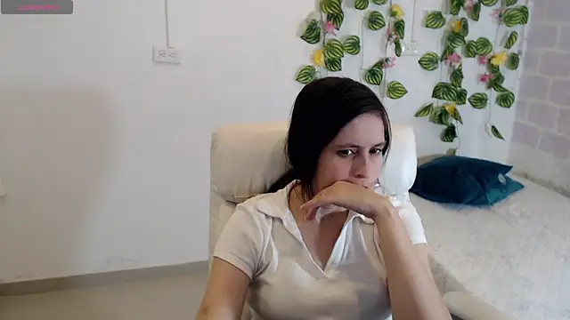 Snapshot of tania_sweet__ chatting on September 30, 2025, 2:56 pm tania sweet online show from September 30, 2025, 2:56 pm
