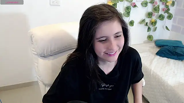 Snapshot of tania_sweet__ chatting on November 22, 2025, 5:34 pm tania sweet online show from November 22, 2025, 5:34 pm