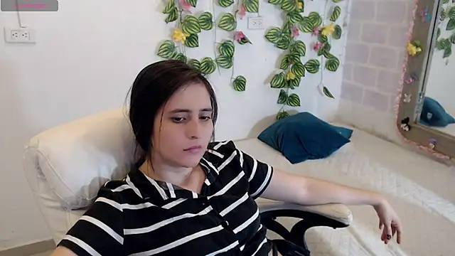 Snapshot of tania_sweet__ chatting on November 30, 2025, 6:30 pm tania sweet online show from November 30, 2025, 6:30 pm