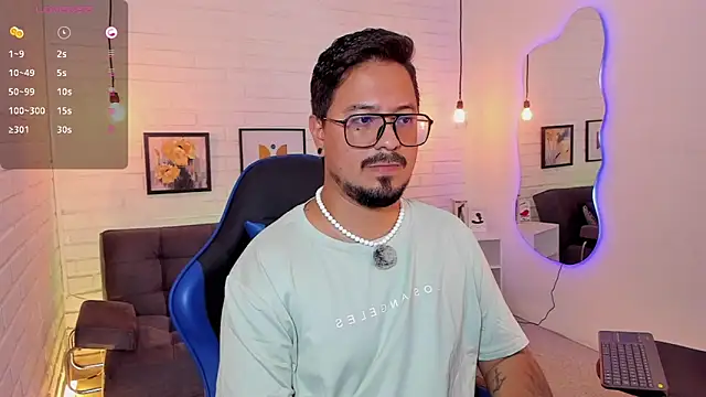 Snapshot of DaviidEvans_ chatting on September 16, 2025, 3:13 pm DaviidEvans online show from September 16, 2025, 3:13 pm