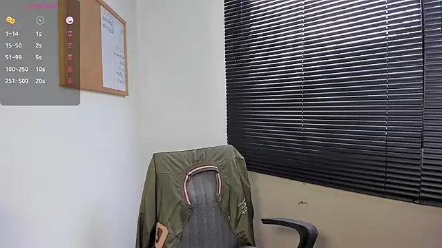 Snapshot of DaviidEvans_ chatting on December 11, 2024, 1:06 pm DaviidEvans online show from December 11, 2024, 1:06 pm