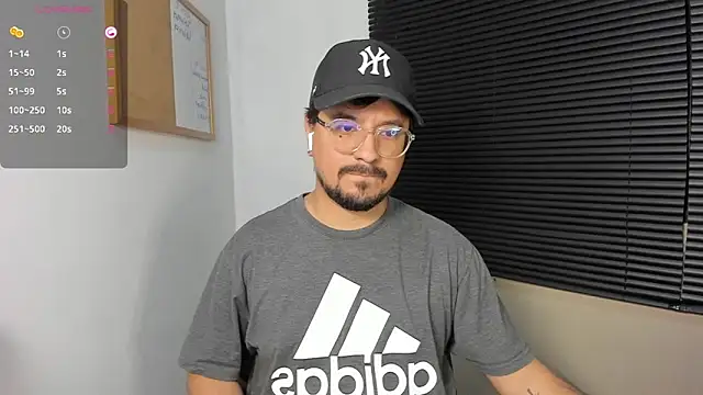 Snapshot of DaviidEvans_ chatting on December 10, 2024, 6:44 am DaviidEvans online show from December 10, 2024, 6:44 am