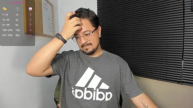 Snapshot of DaviidEvans_ chatting on December 10, 2024, 12:39 am DaviidEvans online show from December 10, 2024, 12:39 am