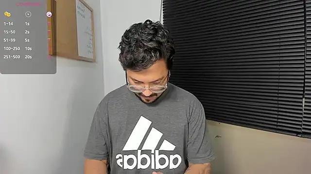 Snapshot of DaviidEvans_ chatting on December 10, 2024, 3:41 am DaviidEvans online show from December 10, 2024, 3:41 am