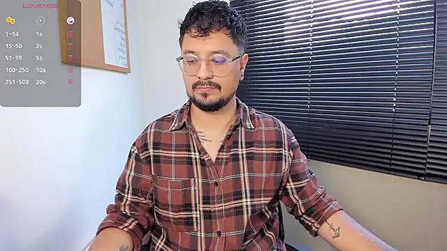 Snapshot of DaviidEvans_ chatting on December 12, 2024, 2:11 pm DaviidEvans online show from December 12, 2024, 2:11 pm