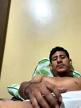 Snapshot of Andreson26 chatting on November 25, 2025, 7:47 pm Andreson26 online show from November 25, 2025, 7:47 pm