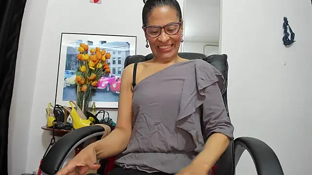 Aries Mature online show from January 13, 2026, 4:55 pm