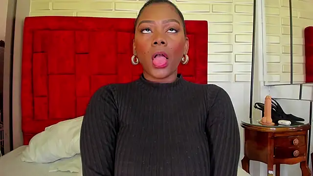 Snapshot of Tayra_Siny chatting on October 3, 2025, 4:47 am Tayra Siny online show from October 3, 2025, 4:47 am