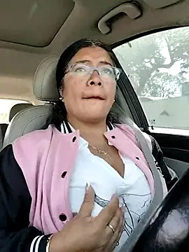   valentina18 online show from December 14, 2025, 3:28 pm