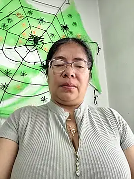 Snapshot of __valentina18 chatting on October 7, 2025, 1:01 pm   valentina18 online show from October 7, 2025, 1:01 pm