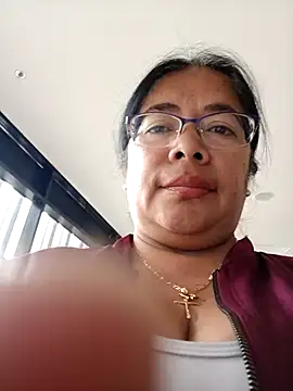 Snapshot of __valentina18 chatting on March 6, 2025, 4:07 pm   valentina18 online show from March 6, 2025, 4:07 pm