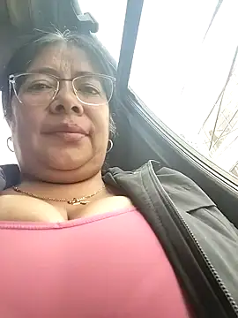   valentina18 online show from May 11, 2026, 4:04 pm