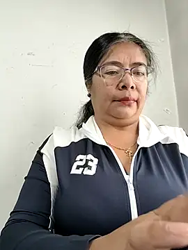 Snapshot of __valentina18 chatting on October 31, 2025, 1:08 pm   valentina18 online show from October 31, 2025, 1:08 pm