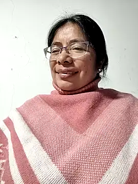   valentina18 online show from November 6, 2025, 1:31 am