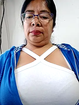 Snapshot of __valentina18 chatting on March 8, 2025, 1:14 pm   valentina18 online show from March 8, 2025, 1:14 pm