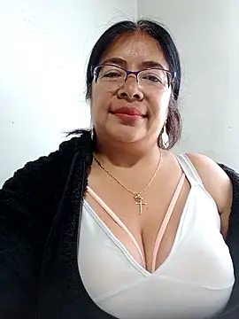 Snapshot of __valentina18 chatting on February 20, 2025, 1:08 pm   valentina18 online show from February 20, 2025, 1:08 pm