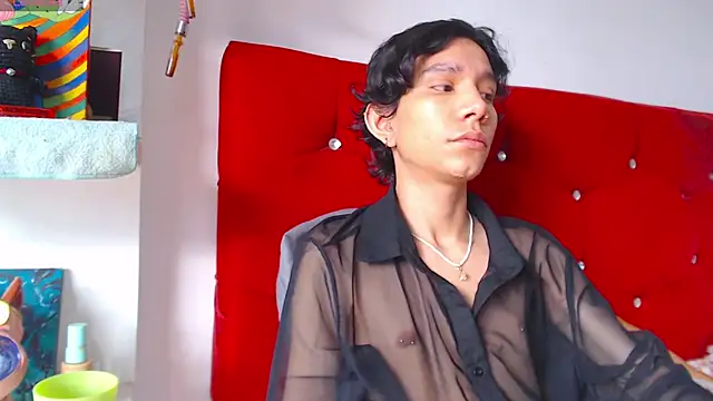 LAICK 01 online show from April 15, 2026, 8:20 pm