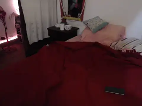 Snapshot of deftoolceles chatting on October 7, 2025, 11:06 pm deftoolceles online show from October 7, 2025, 11:06 pm