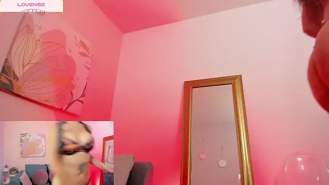 Snapshot of _Nicoletteshea_ chatting on February 23, 2026, 9:26 pm Nicoletteshea online show from February 23, 2026, 9:26 pm