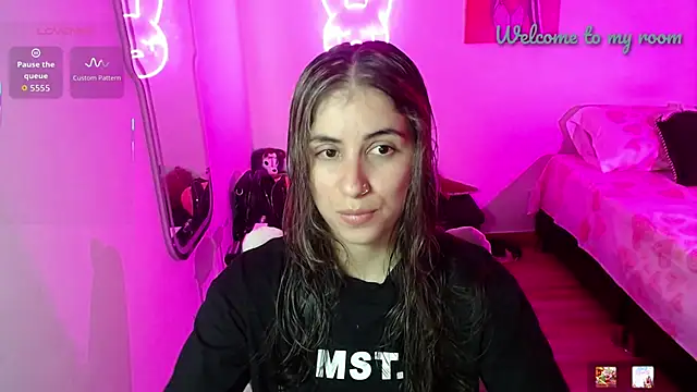 valentina angel online show from April 7, 2026, 3:19 am