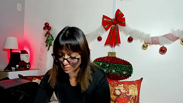 Snapshot of beauti_wild25 chatting on December 16, 2025, 7:18 pm beauti wild25 online show from December 16, 2025, 7:18 pm