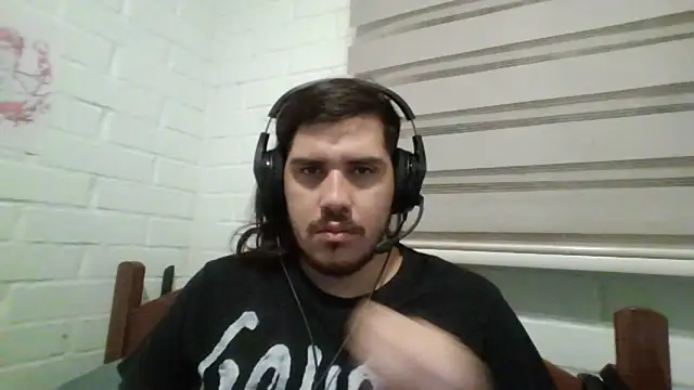 Snapshot of hung_weeb chatting on March 13, 2026, 12:48 am hung weeb online show from March 13, 2026, 12:48 am