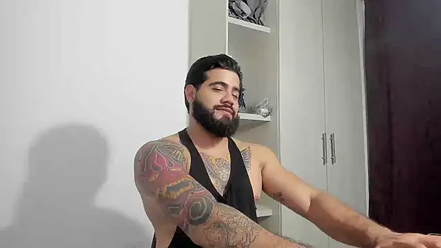 Snapshot of _Coddygold_ chatting on November 5, 2025, 11:08 pm Coddygold online show from November 5, 2025, 11:08 pm