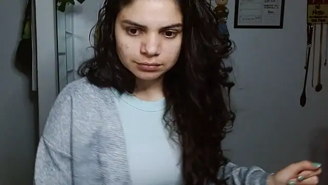 Snapshot of Nikkykora15 chatting on October 8, 2025, 12:56 am Nikkykora15 online show from October 8, 2025, 12:56 am