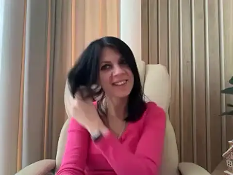 Snapshot of InjaAtHome chatting on December 2, 2025, 7:21 am InjaAtHome online show from December 2, 2025, 7:21 am