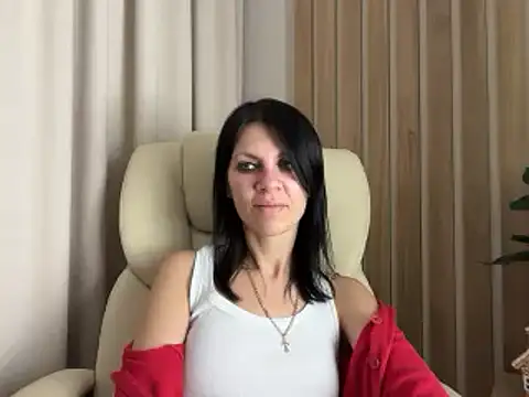 Snapshot of InjaAtHome chatting on December 1, 2025, 7:04 pm InjaAtHome online show from December 1, 2025, 7:04 pm