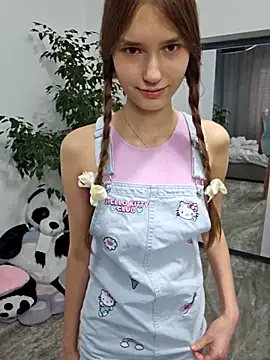 elikako online show from March 21, 2025, 9:56 am