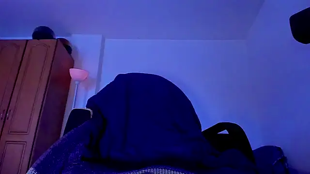 Snapshot of Eiden_allenx chatting on July 9, 2026, 9:03 pm Eiden allenx online show from July 9, 2026, 9:03 pm