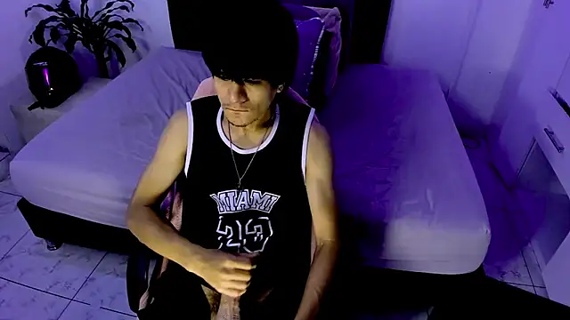 Snapshot of Eiden_allenx chatting on November 29, 2025, 1:44 pm Eiden allenx online show from November 29, 2025, 1:44 pm