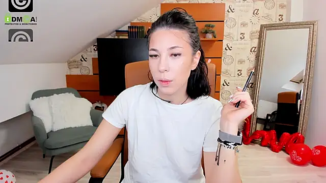 Snapshot of EmillyTaylor chatting on March 14, 2025, 4:21 am EmillyTaylor online show from March 14, 2025, 4:21 am