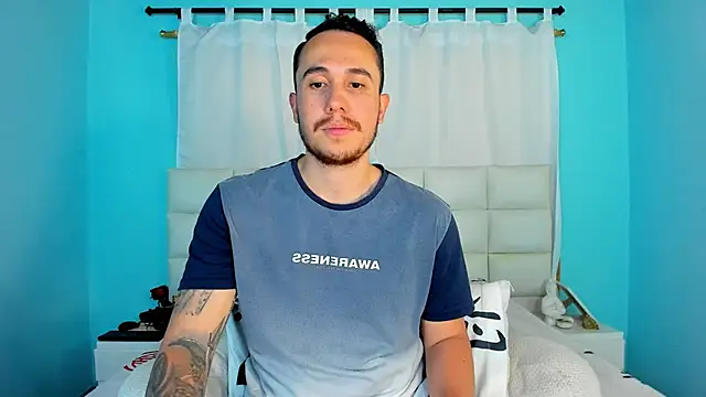 juan  jimenez online show from November 25, 2025, 8:09 pm