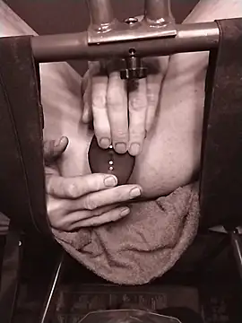 Snapshot of hawkmystical chatting on November 15, 2025, 4:11 pm hawkmystical online show from November 15, 2025, 4:11 pm