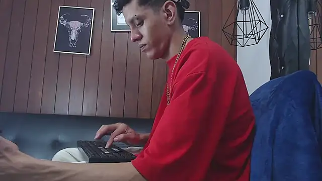 Snapshot of GaboReyes chatting on February 19, 2025, 5:49 am GaboReyes online show from February 19, 2025, 5:49 am