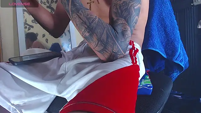 Snapshot of GaboReyes chatting on November 8, 2025, 1:03 pm GaboReyes online show from November 8, 2025, 1:03 pm