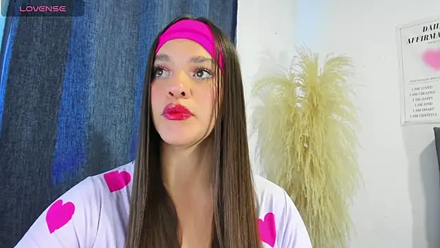 Snapshot of zoe69x chatting on November 14, 2025, 5:55 am zoe69x online show from November 14, 2025, 5:55 am